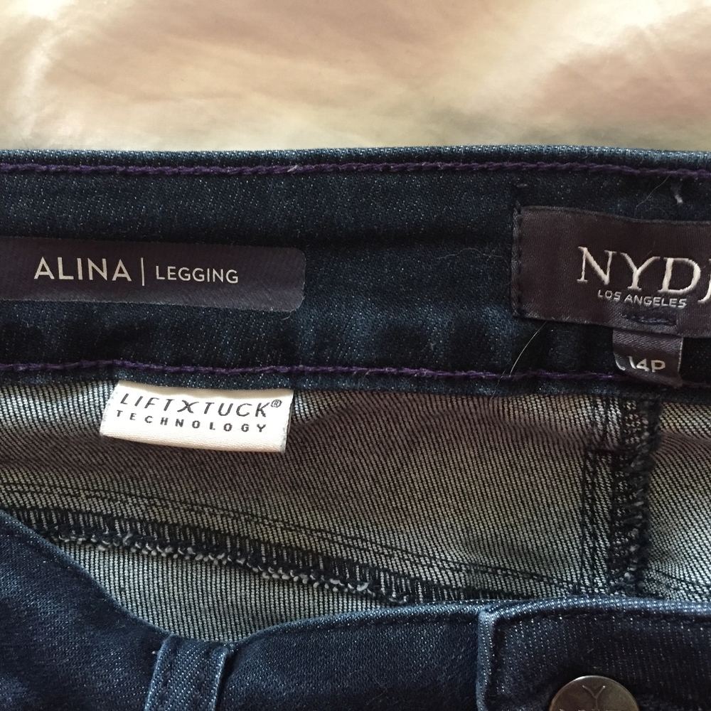 NYDJ Alina Legging with Lift tuck technology